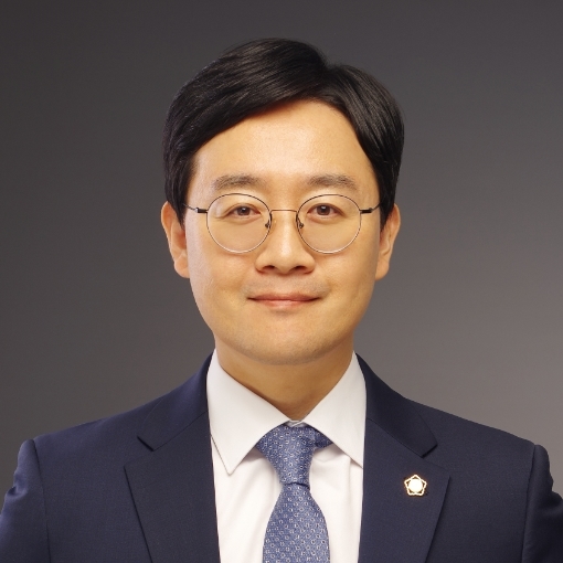 성진욱 변호사
